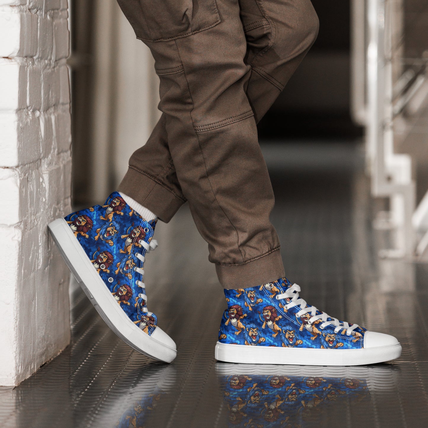 Men’s high top canvas shoes