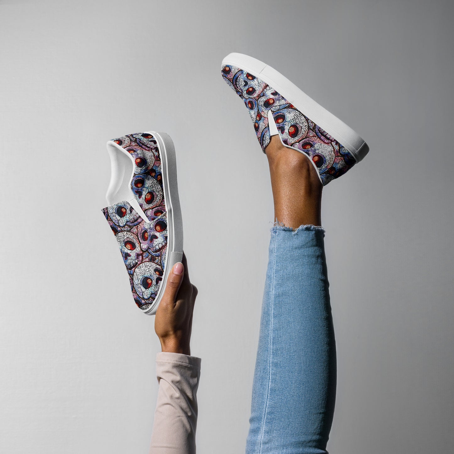 Women’s slip-on canvas shoes